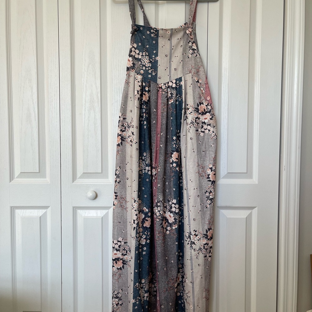 Floral jumper with adjustable Straps